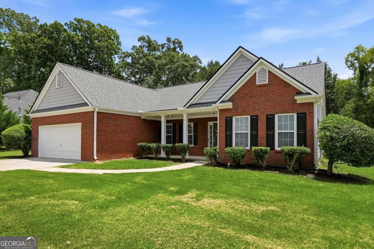 3 bedroom, 2 bathroom, 1,916 sq ft single family residence for sale at 3115 Sunlight Drive, Austell, GA 30106 — photo 2