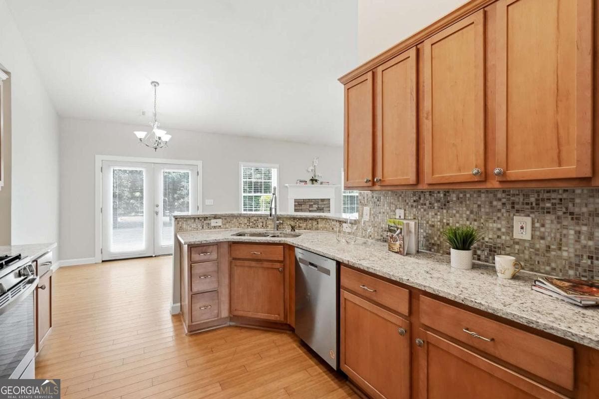 3 bedroom, 2 bathroom, 1,916 sq ft single family residence for sale at 3115 Sunlight Drive, Austell, GA 30106 — photo 10