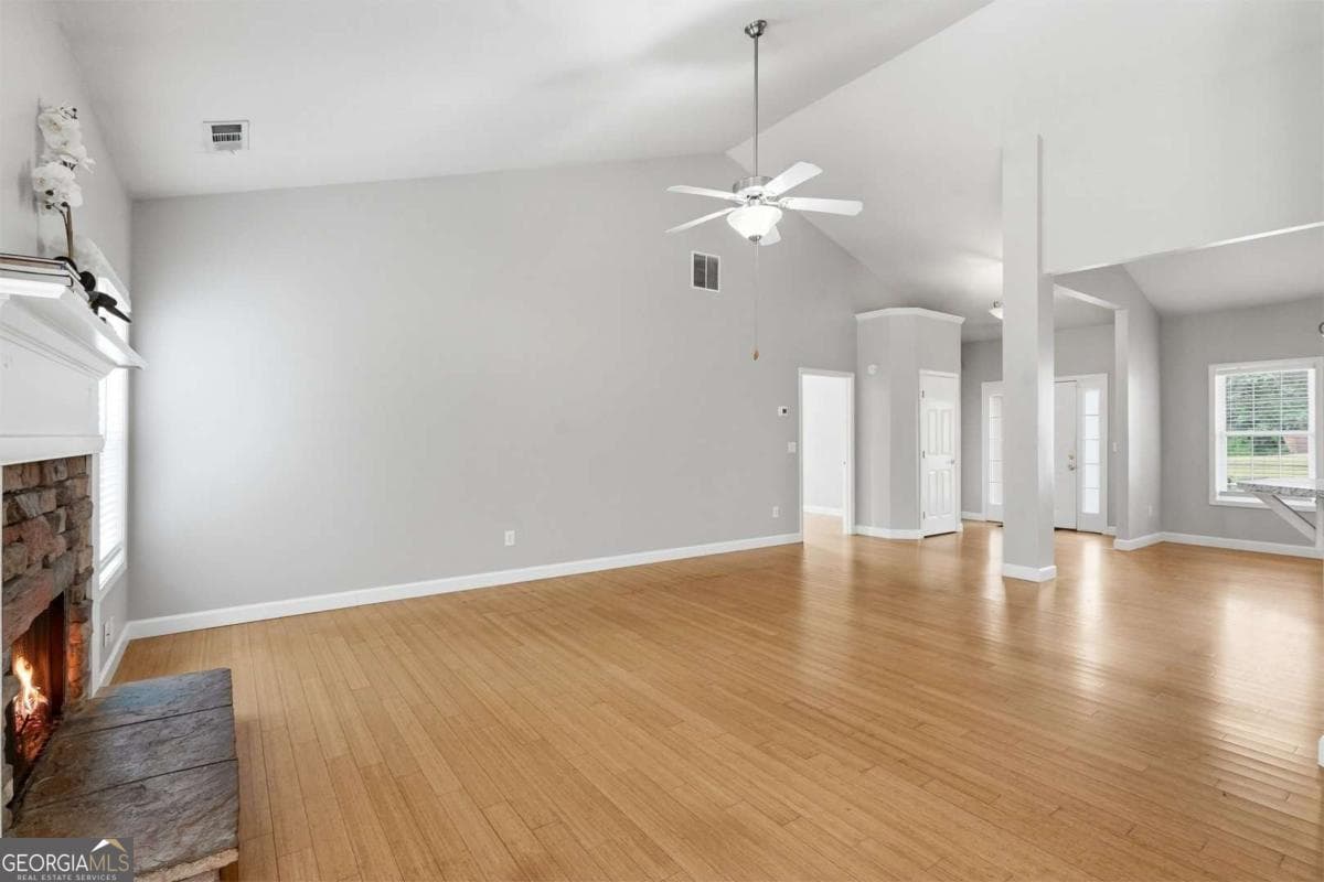3 bedroom, 2 bathroom, 1,916 sq ft single family residence for sale at 3115 Sunlight Drive, Austell, GA 30106 — photo 8