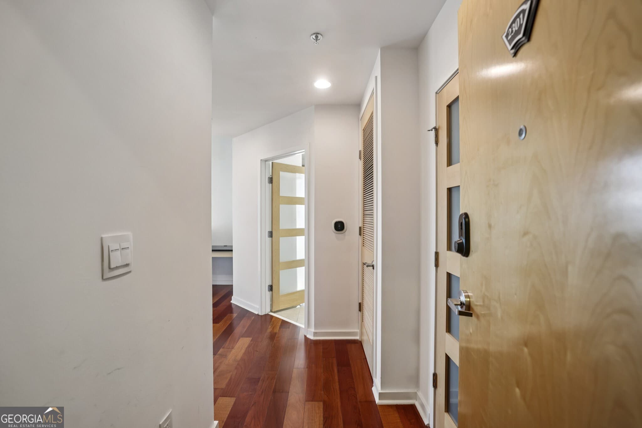 2 bedroom, 2 bathroom, 1,223 sq ft condominium for sale at 3324 Peachtree Road 2301, Atlanta, GA 30326 — photo 7