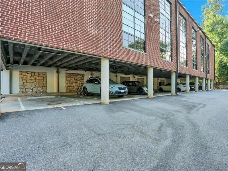 1 bedroom, 1 bathroom, 932 sq ft loft,condominium for sale at 1065 United Avenue 303, Atlanta, GA 30316 — photo 7