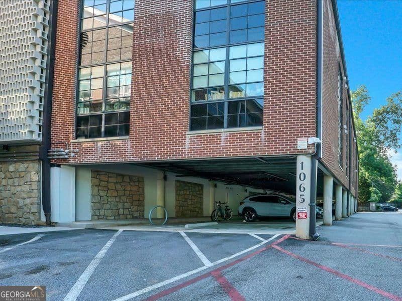 1 bedroom, 1 bathroom, 932 sq ft loft,condominium for sale at 1065 United Avenue 303, Atlanta, GA 30316 — photo 8