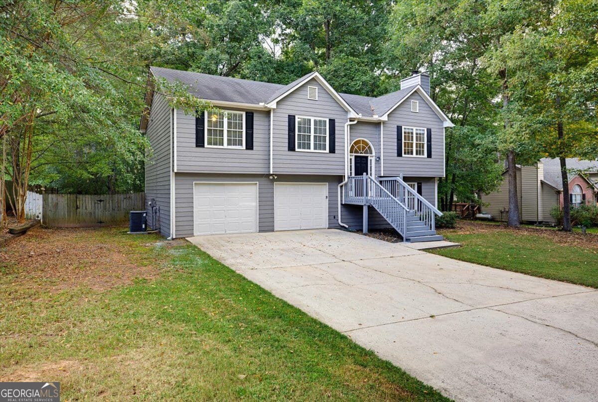 4 bedroom, 3 bathroom, 2,082 sq ft single family residence for sale at 334 Hill S Pointe Court, Bethlehem, GA 30620 — photo 2