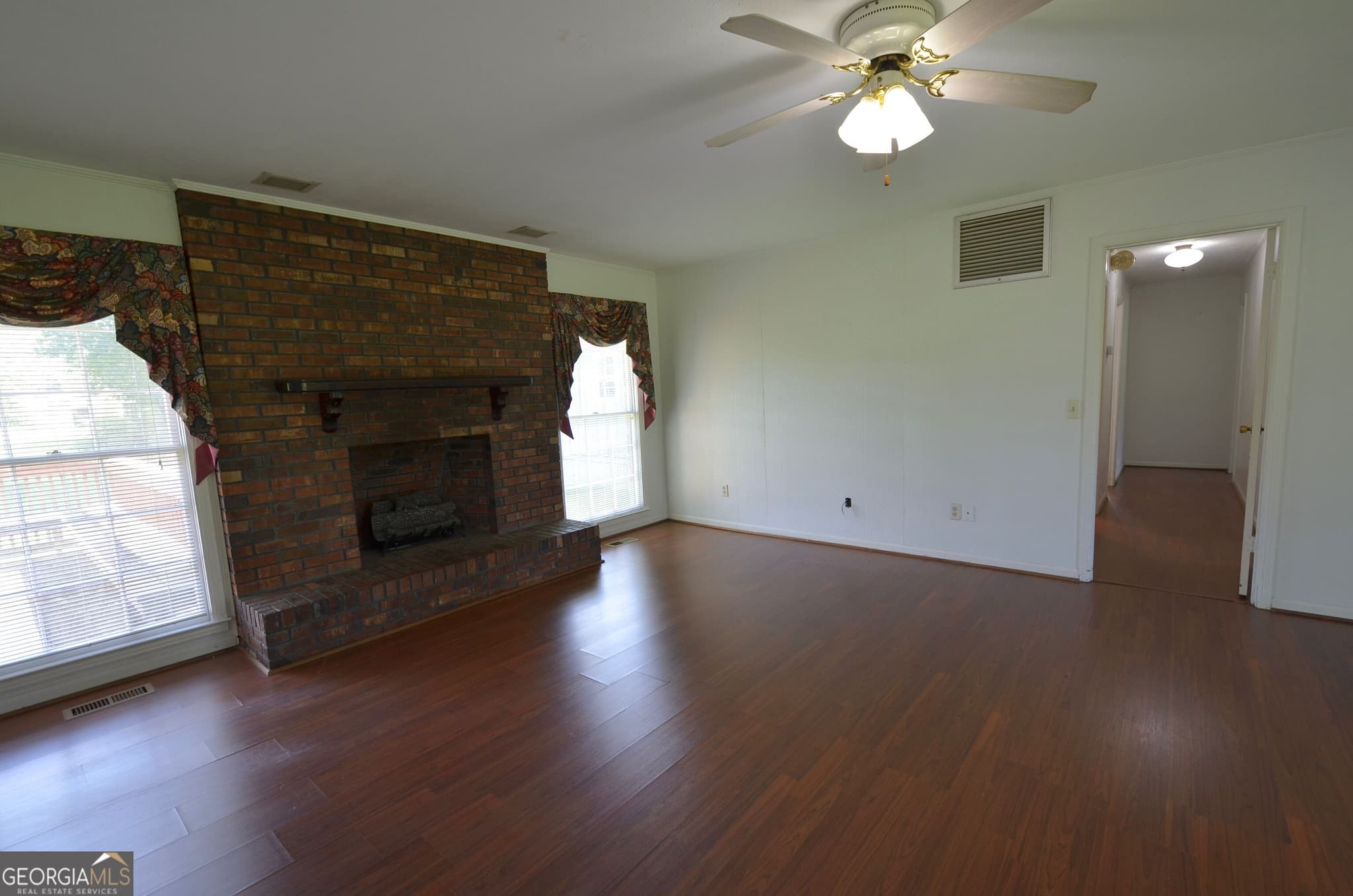 3 bedroom, 2 bathroom, 1,946 sq ft single family residence for sale at 46 Jim Harp Road, Eastman, GA 31023 — photo 6