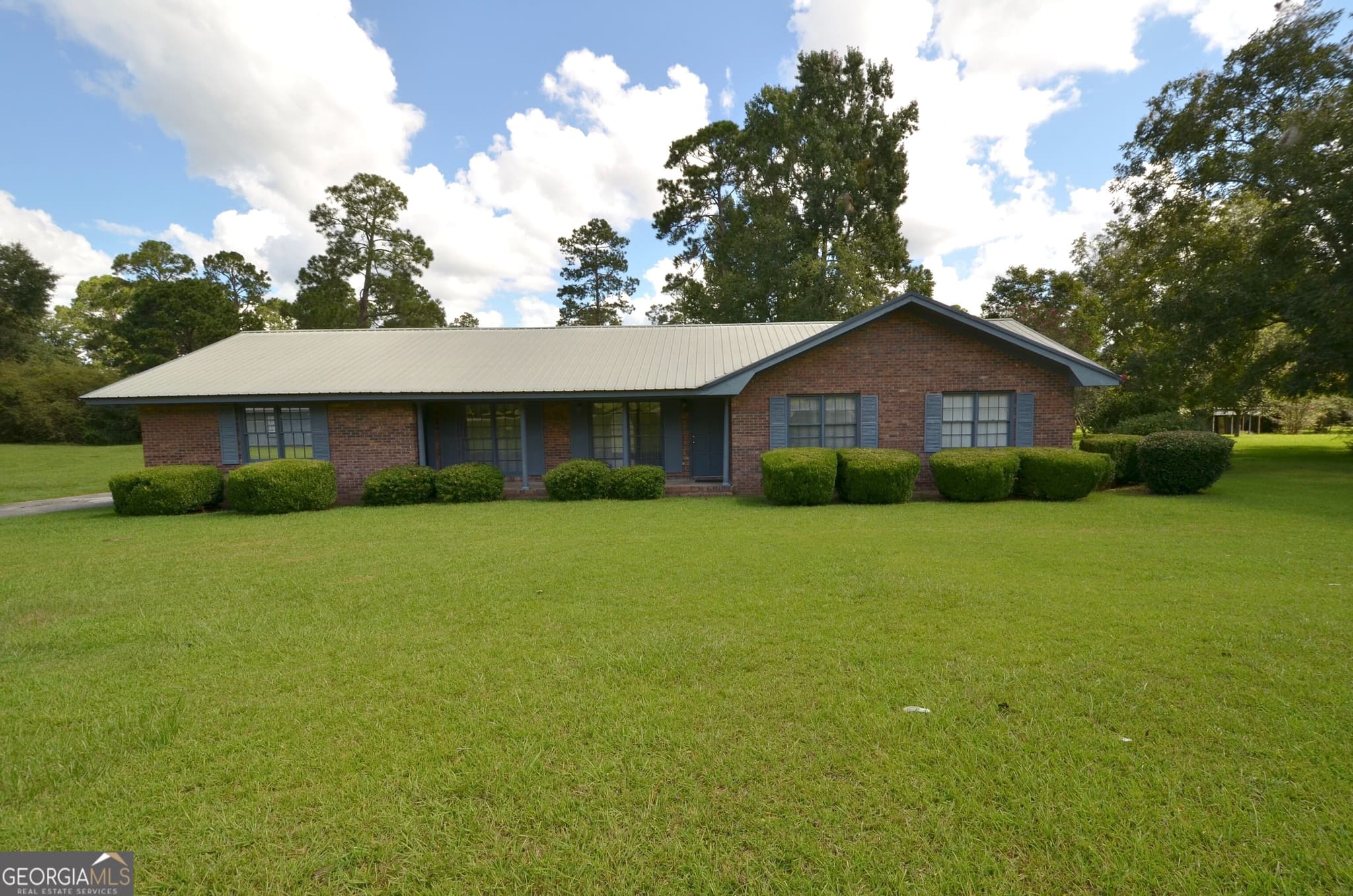 3 bedroom, 2 bathroom, 1,946 sq ft single family residence for sale at 46 Jim Harp Road, Eastman, GA 31023