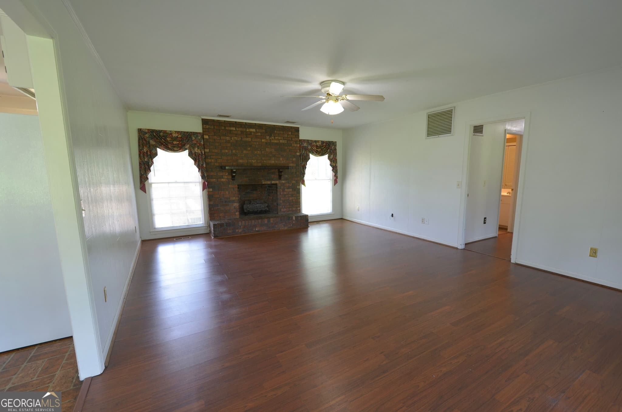 3 bedroom, 2 bathroom, 1,946 sq ft single family residence for sale at 46 Jim Harp Road, Eastman, GA 31023 — photo 5