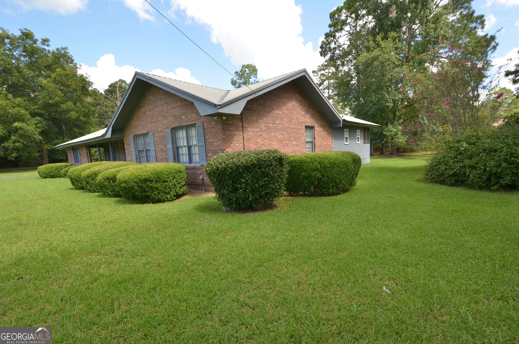 3 bedroom, 2 bathroom, 1,946 sq ft single family residence for sale at 46 Jim Harp Road, Eastman, GA 31023 — photo 4