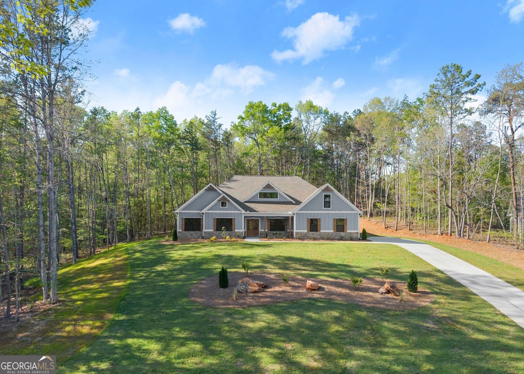 4 bedroom, 3 bathroom, 3,150 sq ft single family residence sold at 206 Shoals Way, Clarkesville, GA 30523