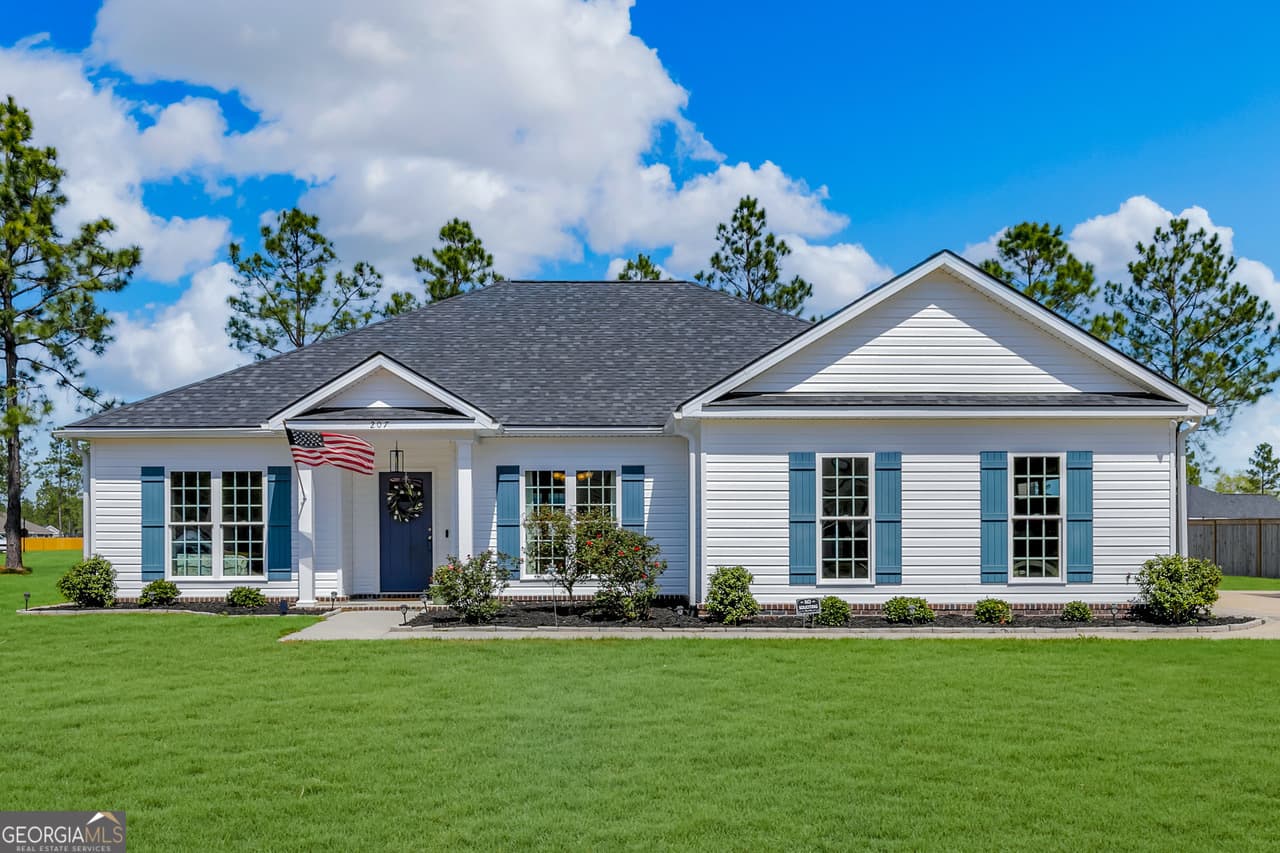 3 bedroom, 2 bathroom, 1,602 sq ft single family residence sold at 207 Alcovy Circle, Ellabell, GA 31308