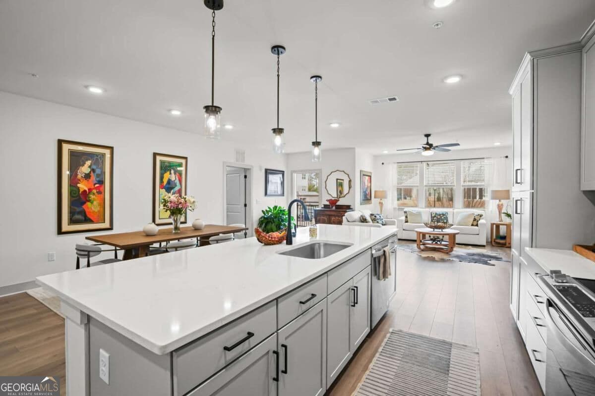3 bedroom, 2 bathroom, 1,896 sq ft condominium for sale at 3342 Orwell Way 1206, Cumming, GA 30041 — photo 5