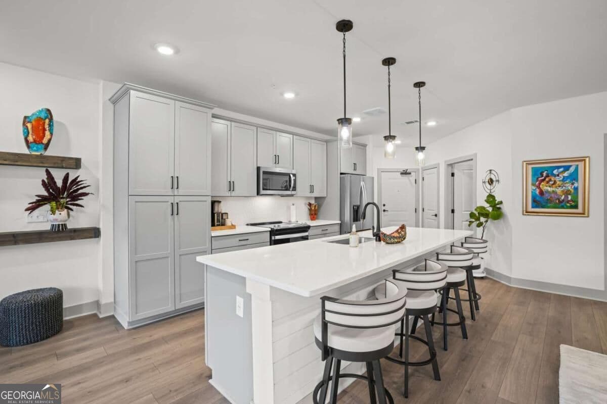 3 bedroom, 2 bathroom, 1,896 sq ft condominium for sale at 3342 Orwell Way 1206, Cumming, GA 30041 — photo 4