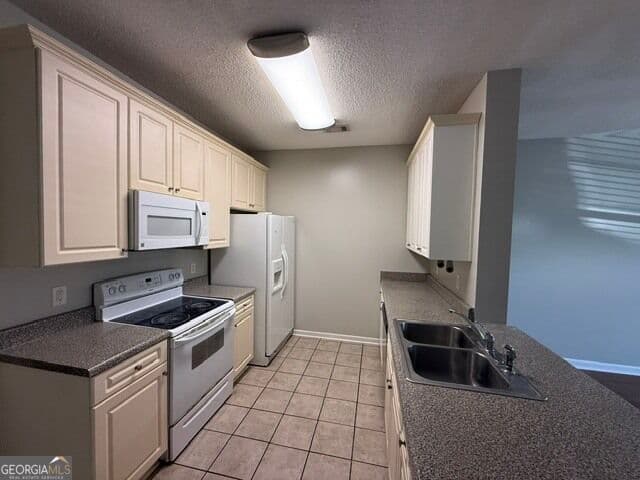 3 bedroom, 3.5 bathroom, 1,590 sq ft townhouse for sale at 605 Glade Fern Way, Tifton, GA 31794 — photo 7