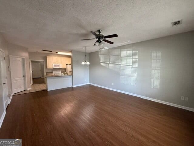 3 bedroom, 3.5 bathroom, 1,590 sq ft townhouse for sale at 605 Glade Fern Way, Tifton, GA 31794 — photo 5