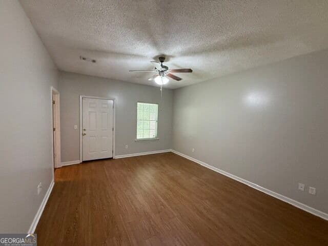 3 bedroom, 3.5 bathroom, 1,590 sq ft townhouse for sale at 605 Glade Fern Way, Tifton, GA 31794 — photo 8