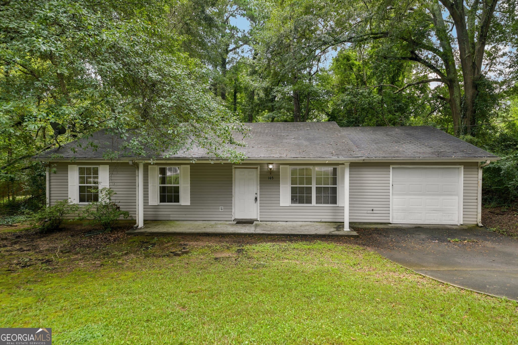 3 bedroom, 2 bathroom, 1,410 sq ft single family residence for sale at 103 N Circle Drive, Ellenwood, GA 30294
