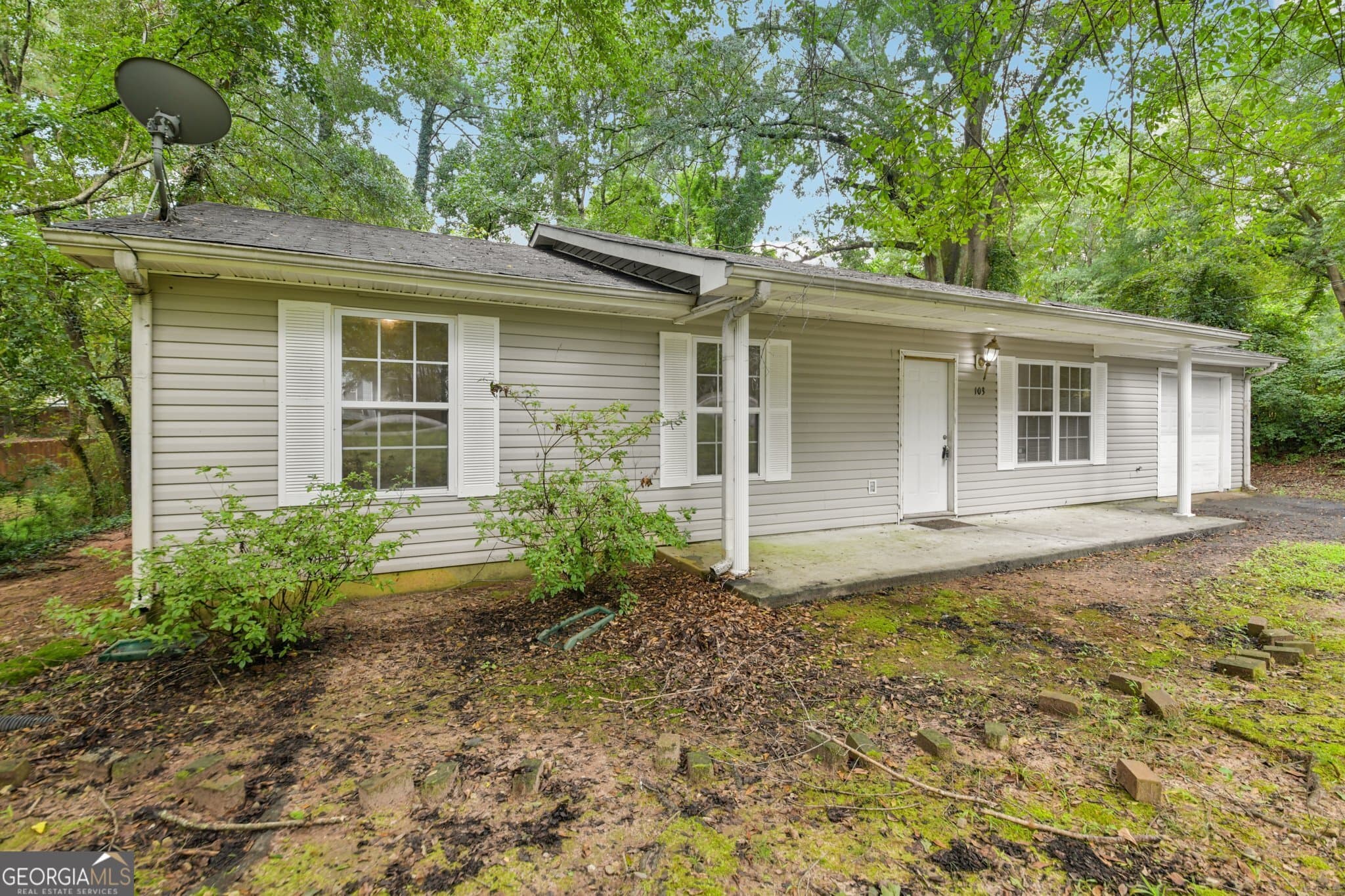 3 bedroom, 2 bathroom, 1,410 sq ft single family residence for sale at 103 N Circle Drive, Ellenwood, GA 30294 — photo 5