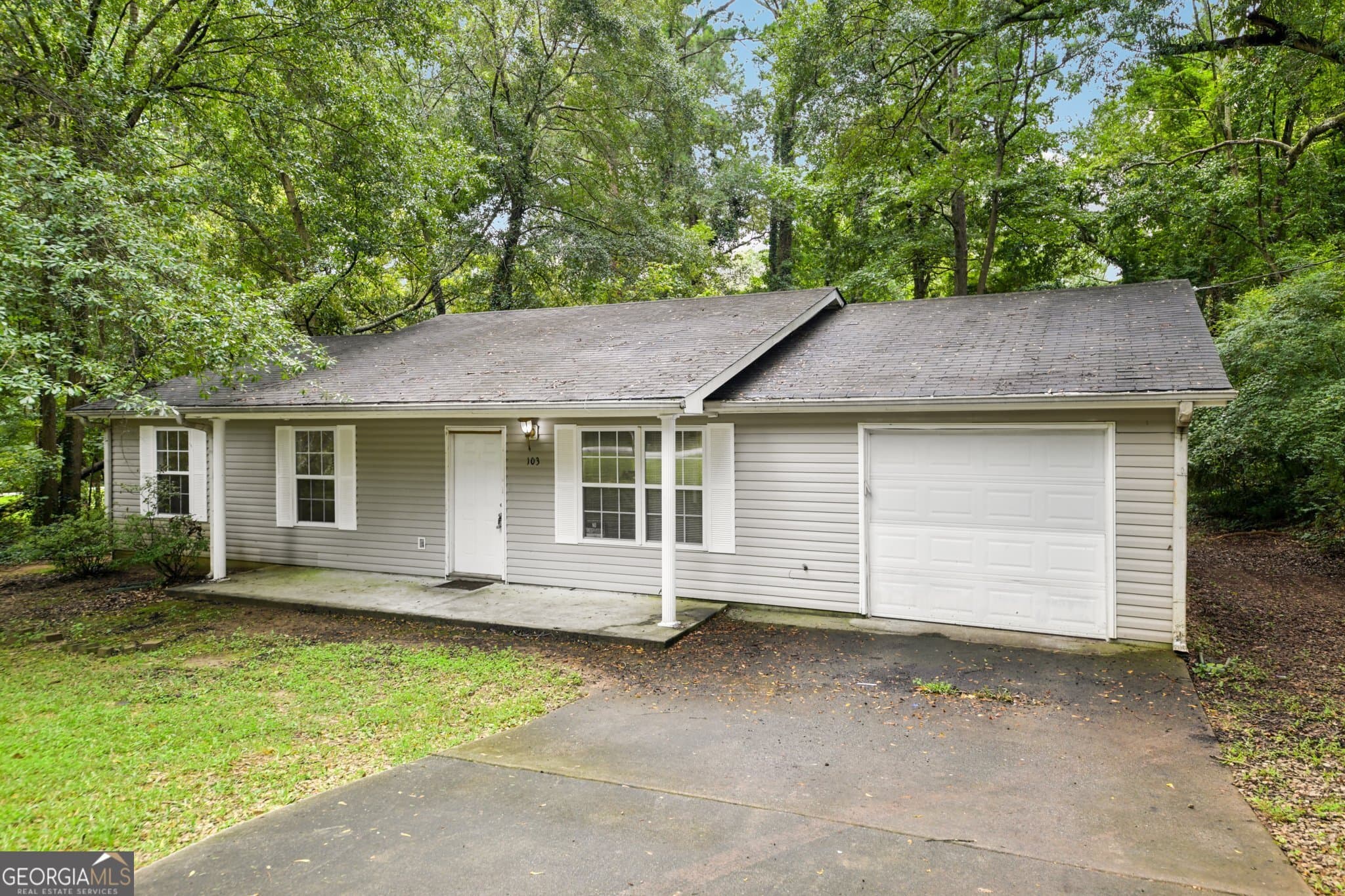 3 bedroom, 2 bathroom, 1,410 sq ft single family residence for sale at 103 N Circle Drive, Ellenwood, GA 30294 — photo 4