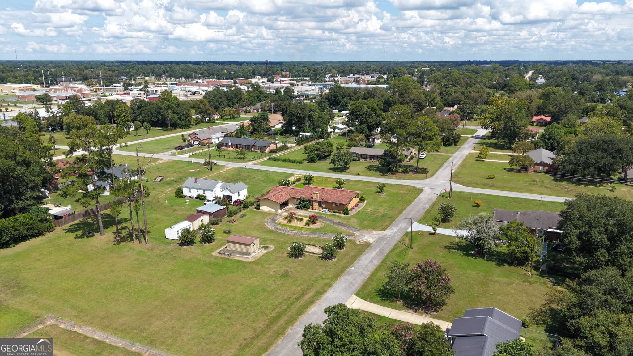 4 bedroom, 2 bathroom, 2,552 sq ft single family residence for sale at 410 S Newcombe Avenue, Donalsonville, GA 39845 — photo 7