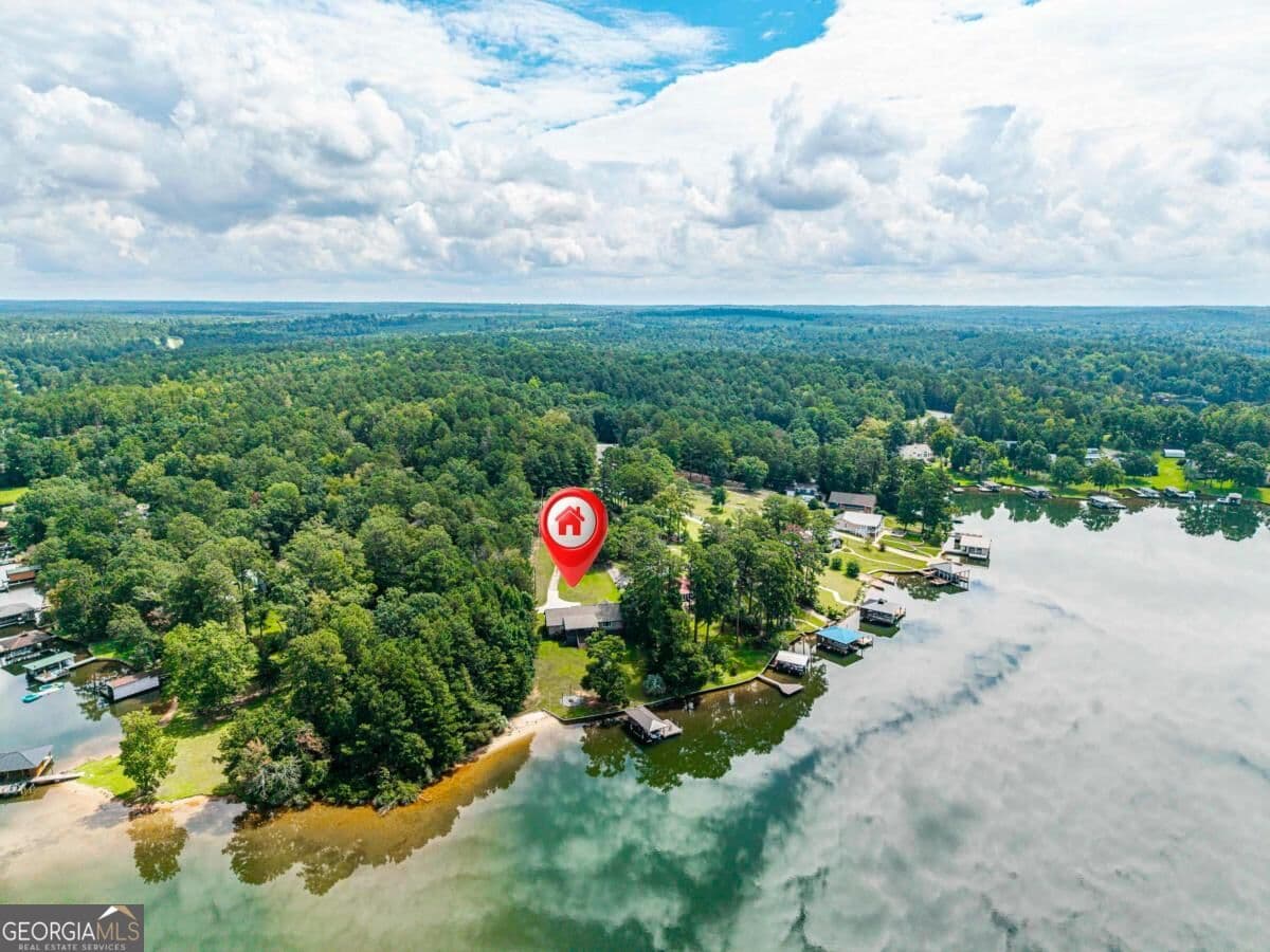 3 bedroom, 2 bathroom, 1,529 sq ft single family residence for sale at 132 Island Drive, Milledgeville, GA 31061 — photo 6