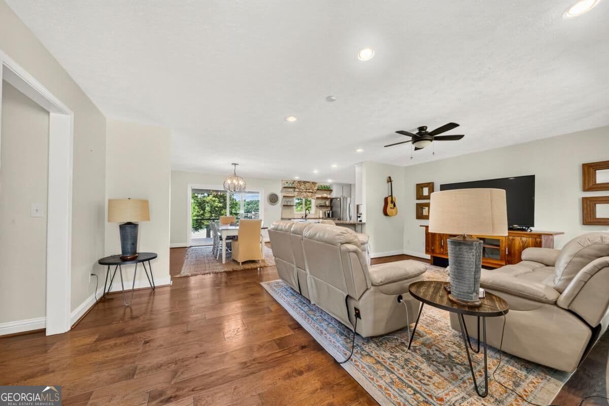 3 bedroom, 2 bathroom, 1,529 sq ft single family residence for sale at 132 Island Drive, Milledgeville, GA 31061 — photo 10