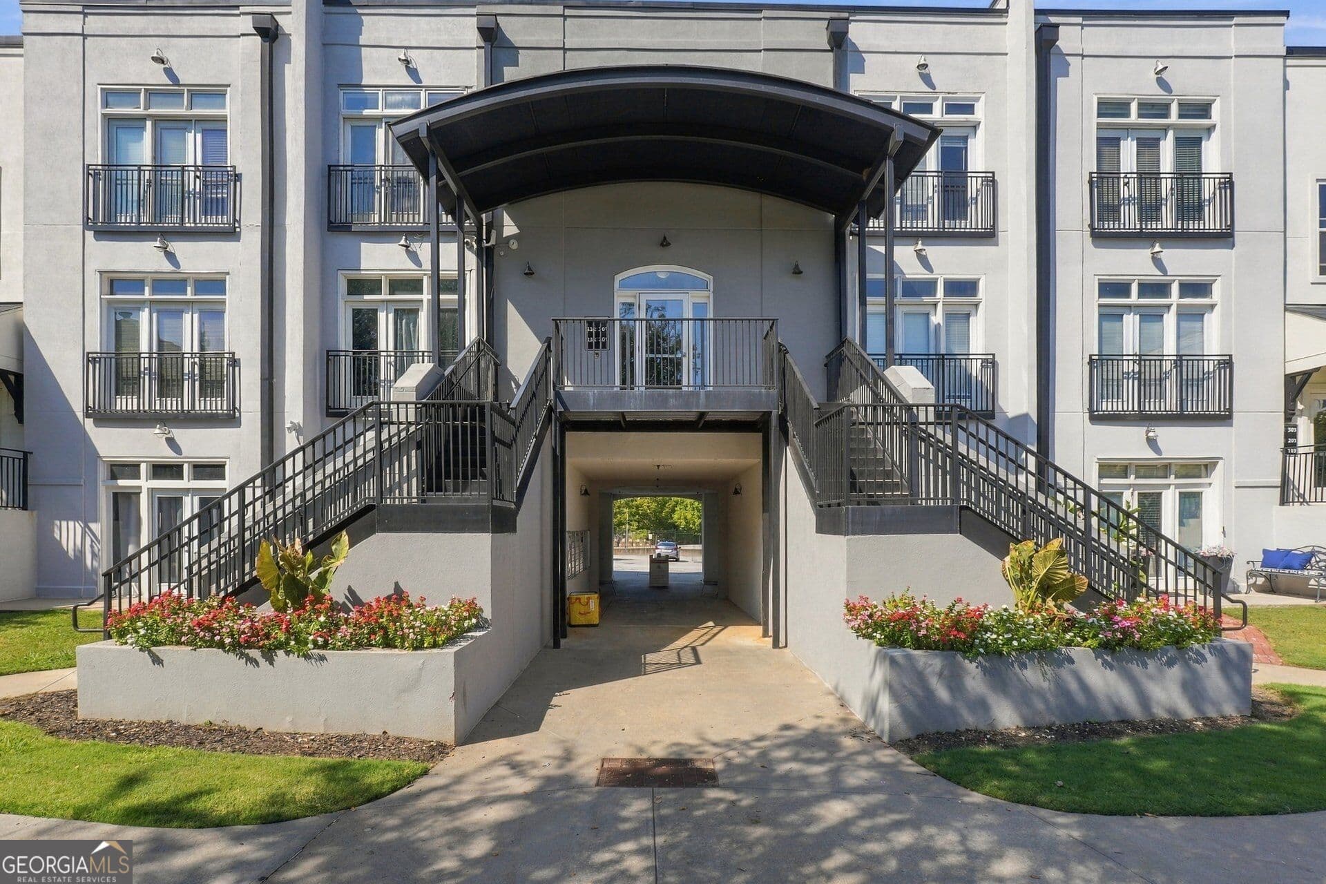 1 bedroom, 1 bathroom, 750 sq ft condominium for sale at 502 Pryor Street 302, Atlanta, GA 30312
