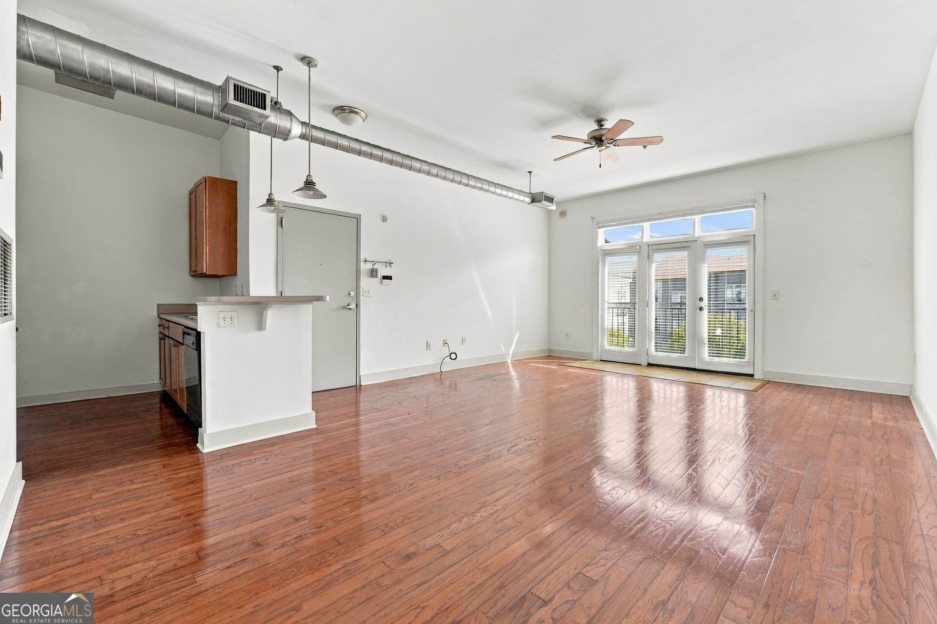 1 bedroom, 1 bathroom, 750 sq ft condominium for sale at 502 Pryor Street 302, Atlanta, GA 30312 — photo 4