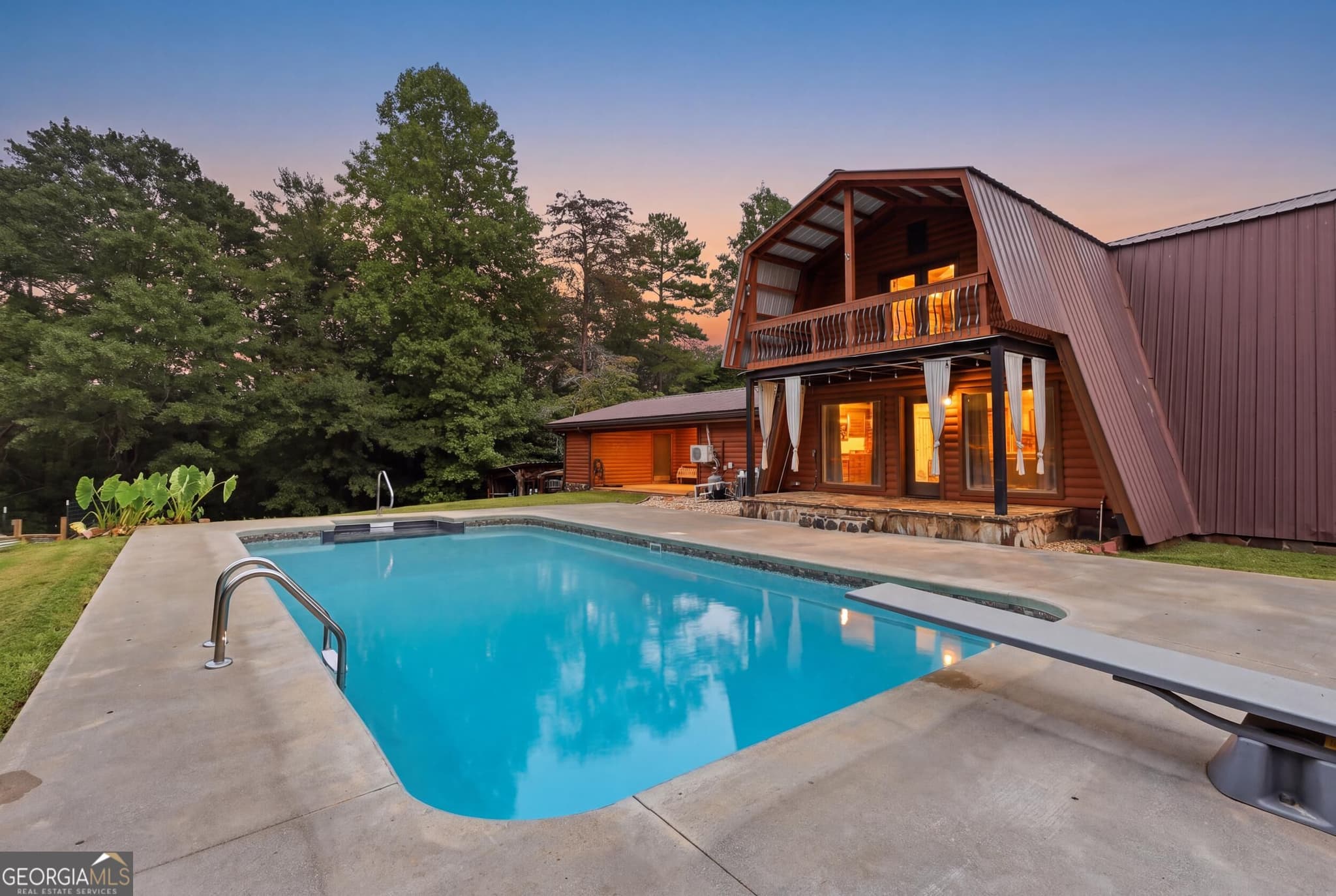 4 bedroom, 2.5 bathroom, 2,283 sq ft single family residence for sale at 932 Camp Mikell Road, Toccoa, GA 30577 — photo 3