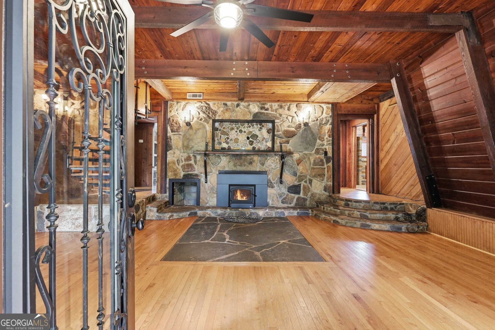 4 bedroom, 2.5 bathroom, 2,283 sq ft single family residence for sale at 932 Camp Mikell Road, Toccoa, GA 30577 — photo 9