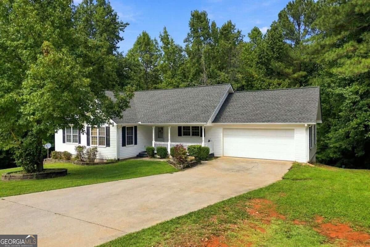 4 bedroom, 3 bathroom, 2,105 sq ft single family residence for sale at 84 Barker Trail Road, Cleveland, GA 30528 — photo 1 of 35