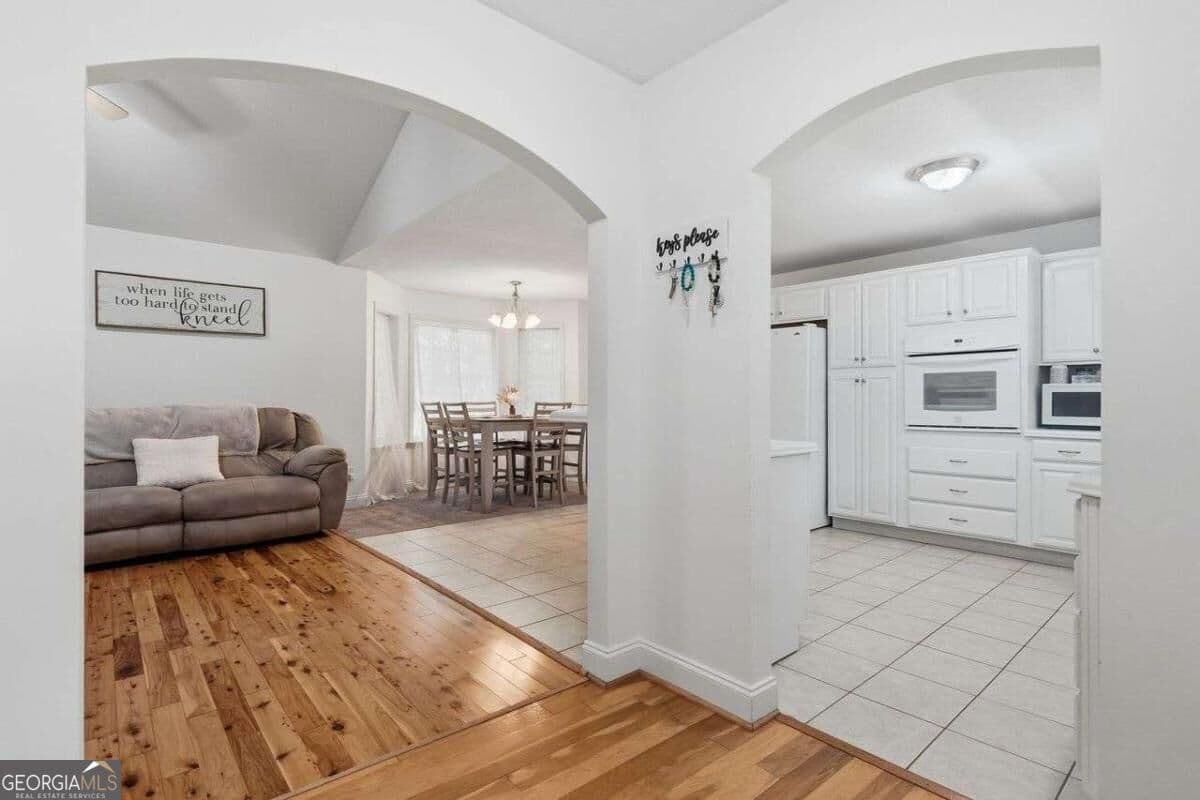 4 bedroom, 3 bathroom, 2,105 sq ft single family residence for sale at 84 Barker Trail Road, Cleveland, GA 30528 — photo 4