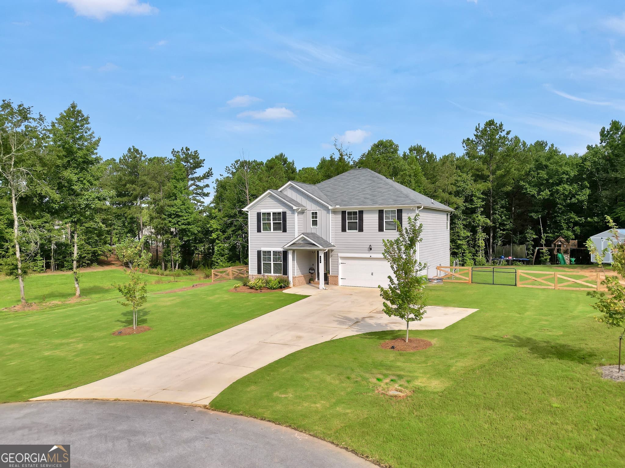5 bedroom, 4 bathroom, 2,595 sq ft single family residence for sale at 201 Cooper Drive, Mansfield, GA 30055 — photo 8