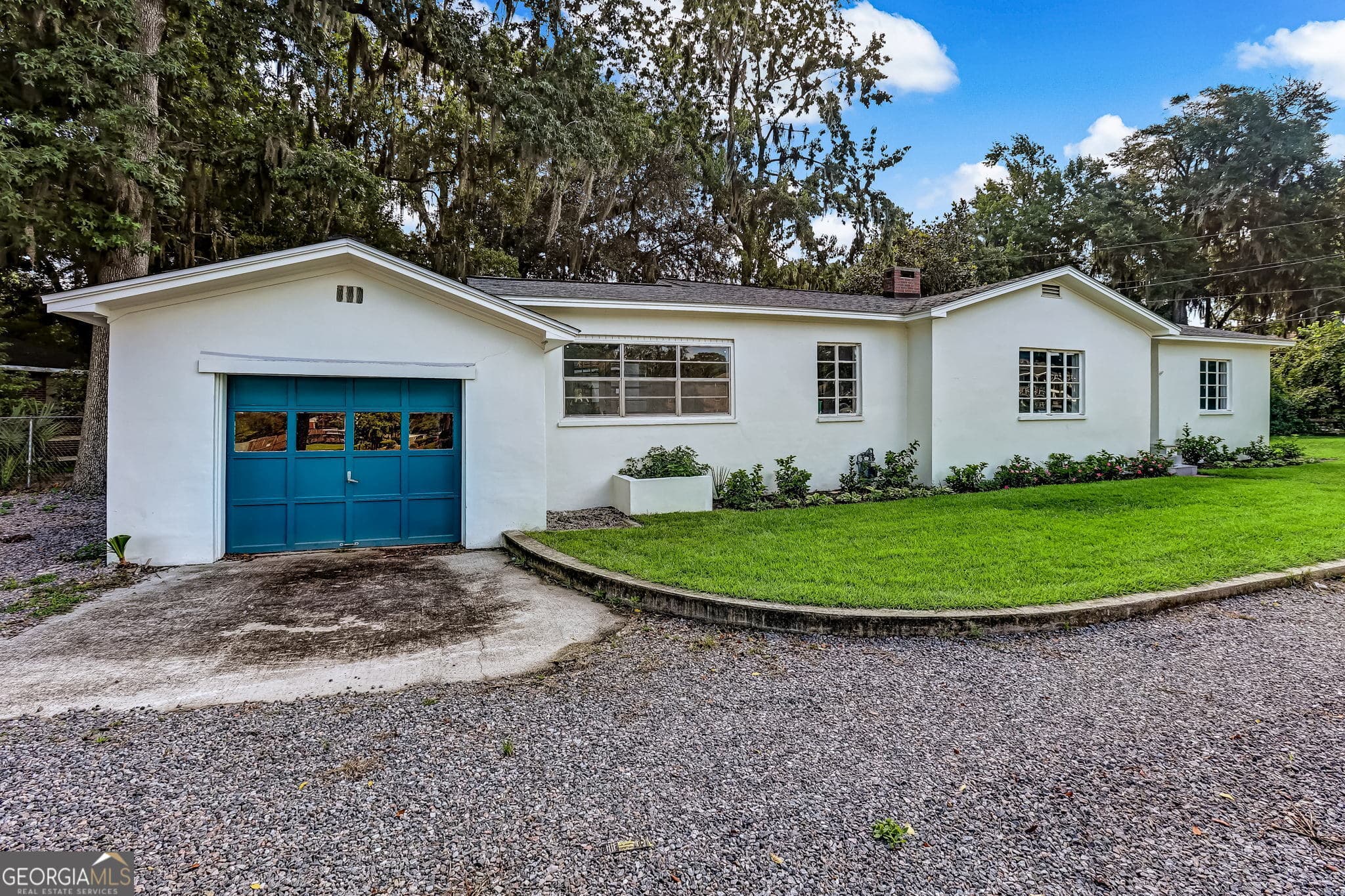 3 bedroom, 1 bathroom, 1,798 sq ft single family residence for sale at 1928 Skidaway Road, Savannah, GA 31404 — photo 3