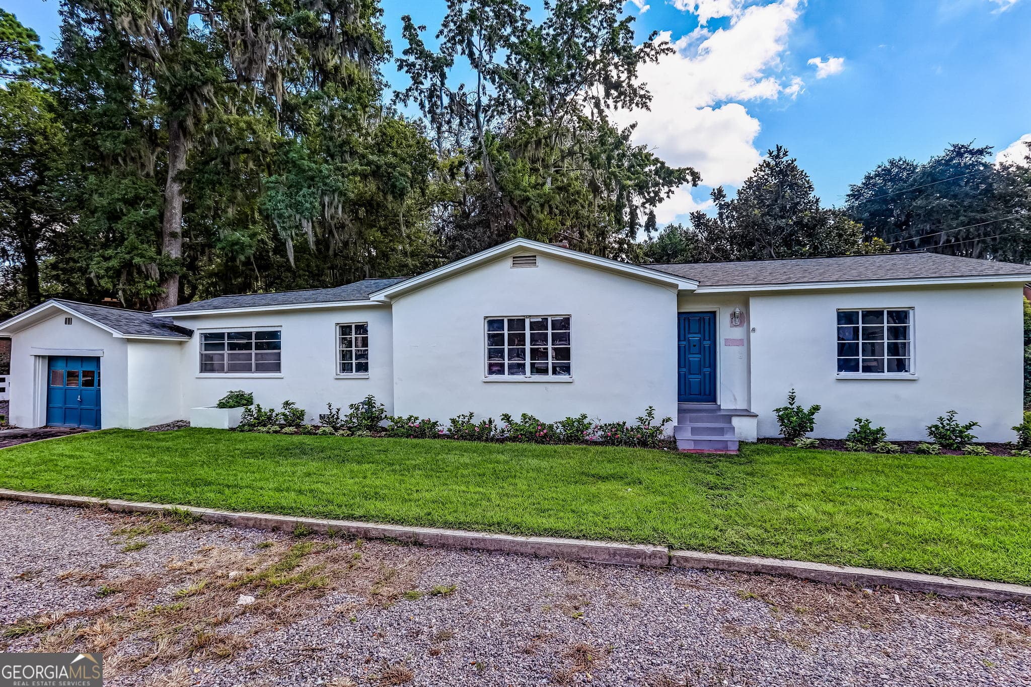 3 bedroom, 1 bathroom, 1,798 sq ft single family residence for sale at 1928 Skidaway Road, Savannah, GA 31404