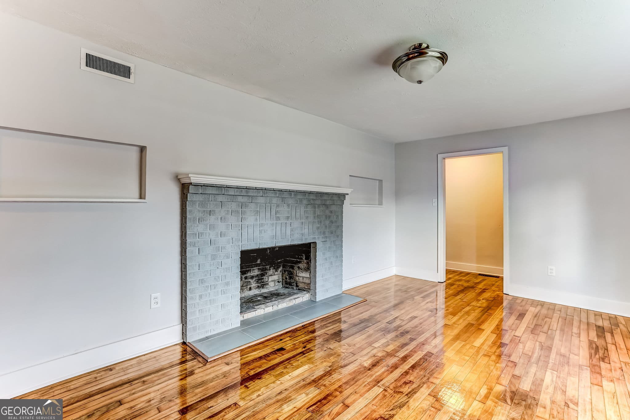 3 bedroom, 1 bathroom, 1,798 sq ft single family residence for sale at 1928 Skidaway Road, Savannah, GA 31404 — photo 9