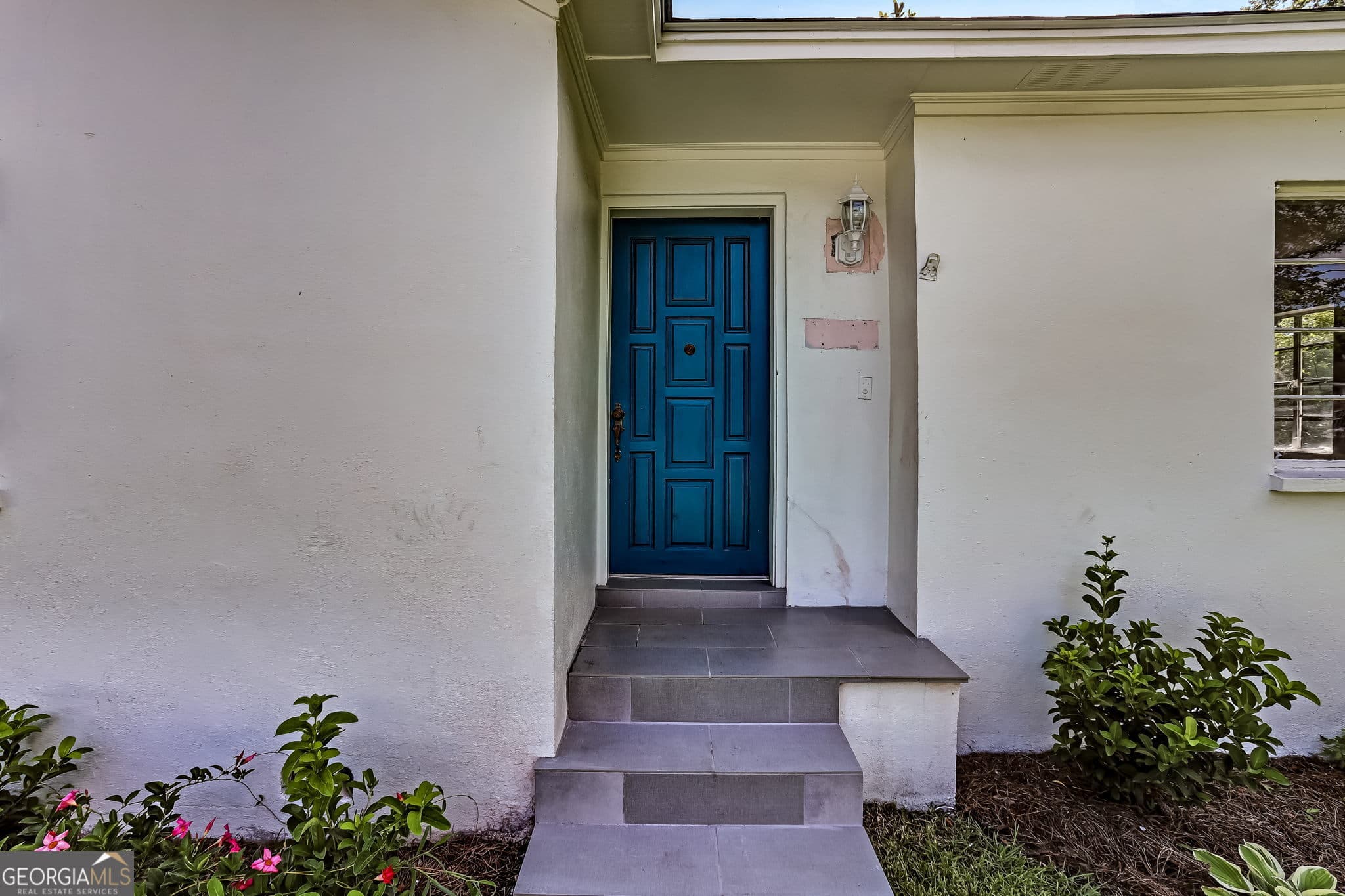 3 bedroom, 1 bathroom, 1,798 sq ft single family residence for sale at 1928 Skidaway Road, Savannah, GA 31404 — photo 4