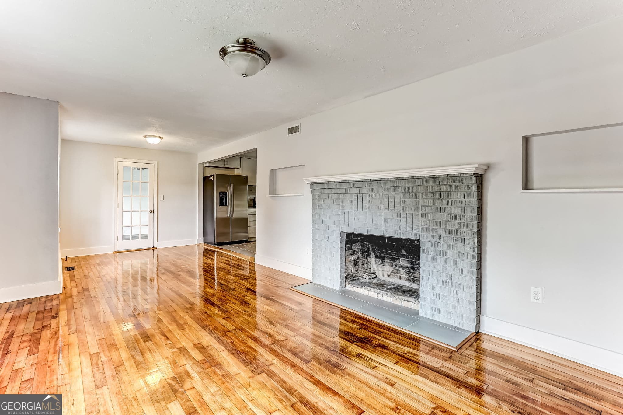 3 bedroom, 1 bathroom, 1,798 sq ft single family residence for sale at 1928 Skidaway Road, Savannah, GA 31404 — photo 8