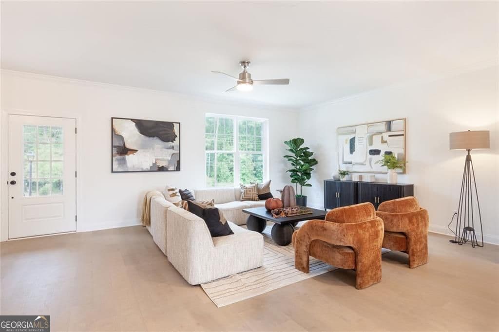 3 bedroom, 3.5 bathroom, 2,545 sq ft townhouse for sale at 624 Oakleaf Grove Lane, Sugar Hill, GA 30518 — photo 6