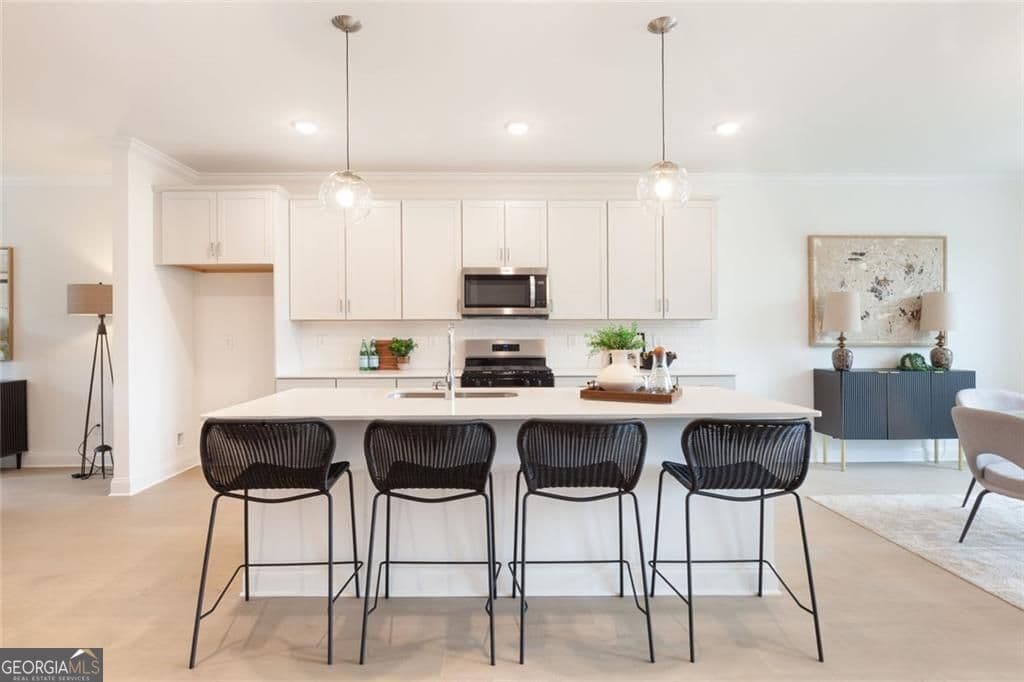 3 bedroom, 3.5 bathroom, 2,545 sq ft townhouse for sale at 624 Oakleaf Grove Lane, Sugar Hill, GA 30518 — photo 10