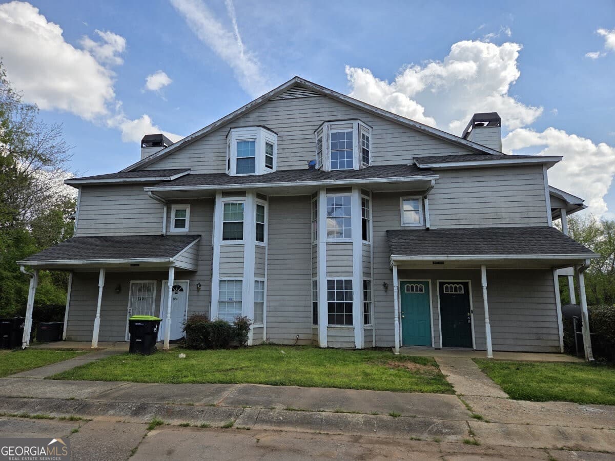 2 bedroom, 2 bathroom, 1,238 sq ft condominium for sale at 9460 Cypress Lane, Jonesboro, GA 30238