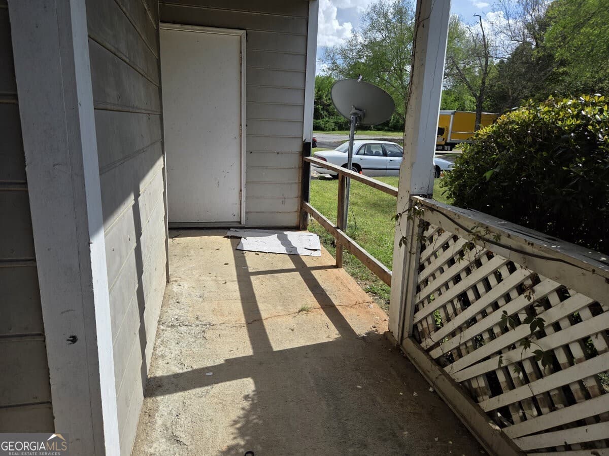 2 bedroom, 2 bathroom, 1,238 sq ft condominium for sale at 9460 Cypress Lane, Jonesboro, GA 30238 — photo 10