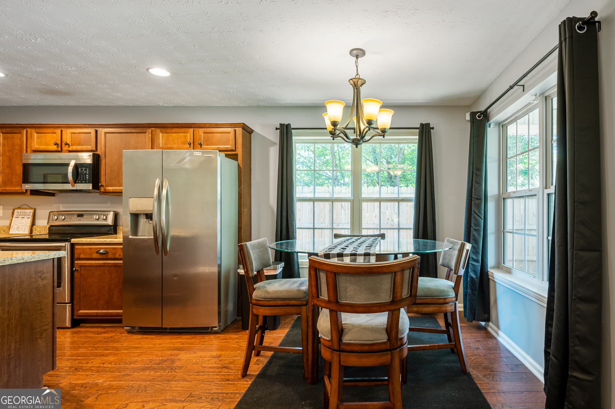 3 bedroom, 2 bathroom single family residence for rent at 18 Larkspur Lane, Emerson, GA 30137 for $4,877 a month — photo 2