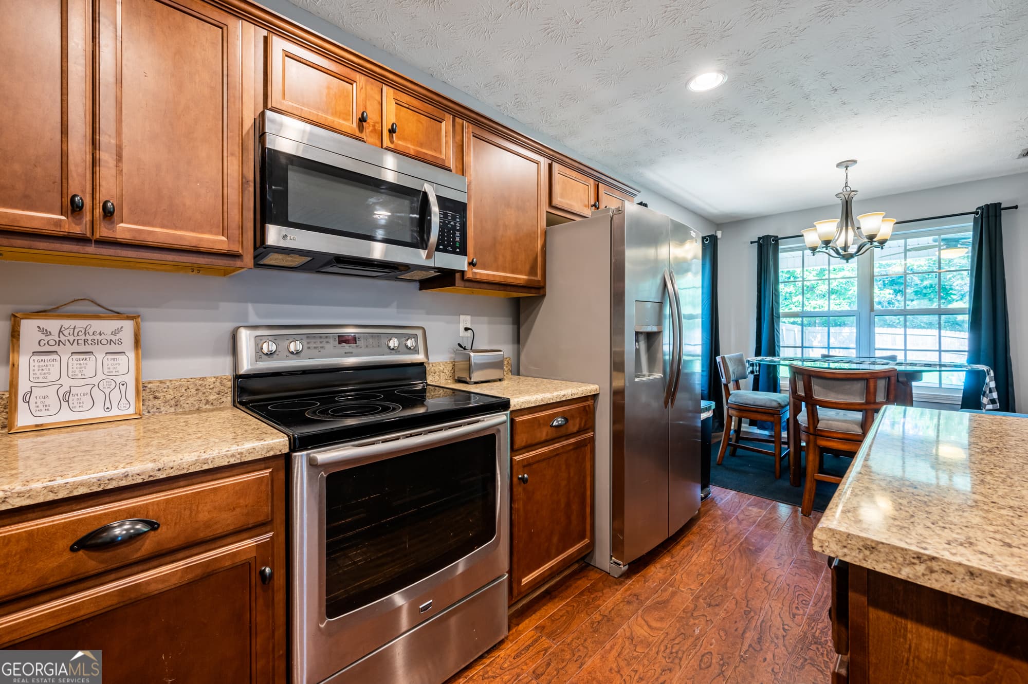 3 bedroom, 2 bathroom single family residence for rent at 18 Larkspur Lane, Emerson, GA 30137 for $4,877 a month — photo 9
