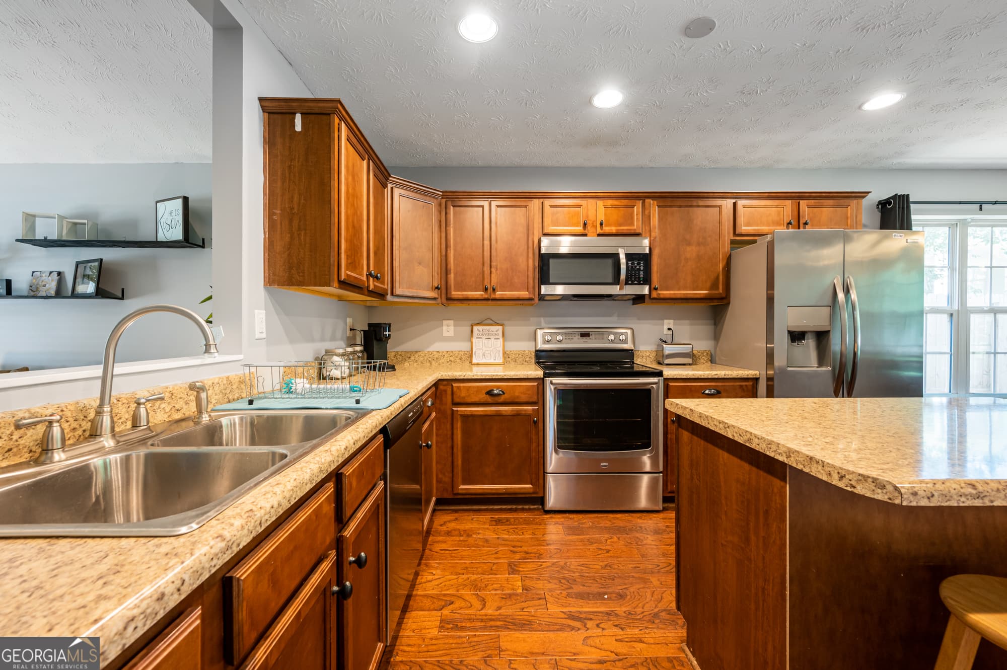 3 bedroom, 2 bathroom single family residence for rent at 18 Larkspur Lane, Emerson, GA 30137 for $4,877 a month — photo 8