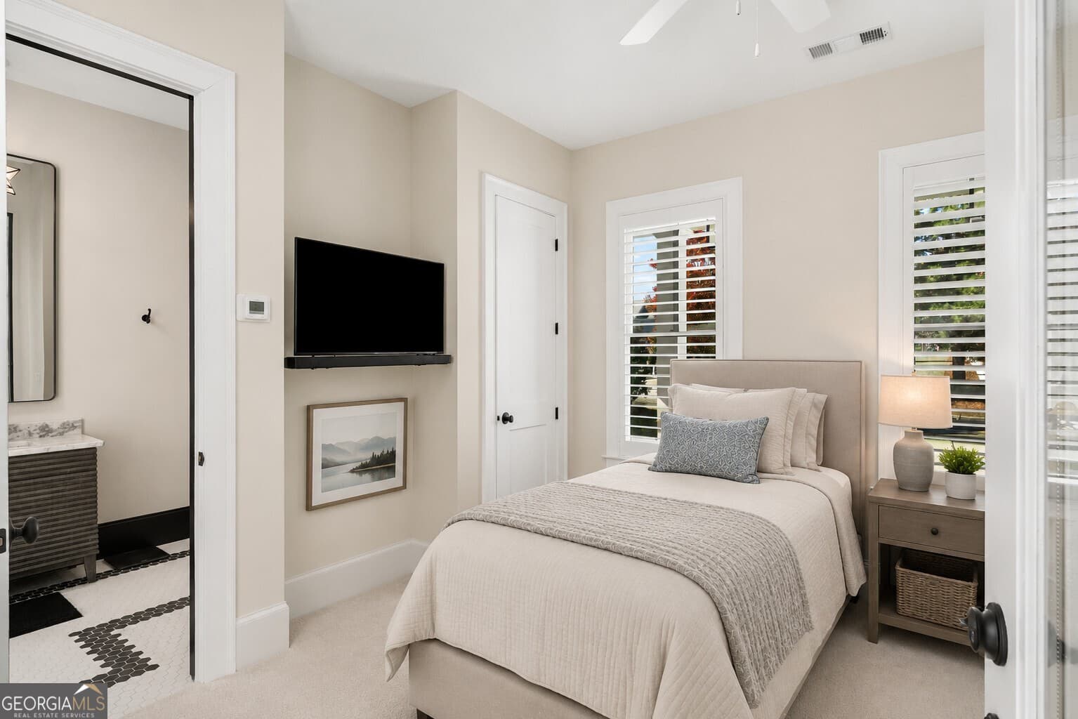 5 bedroom, 5.5 bathroom, 3,935 sq ft single family residence for sale at 2030 Greenleffe Drive, Statham, GA 30666 — photo 4