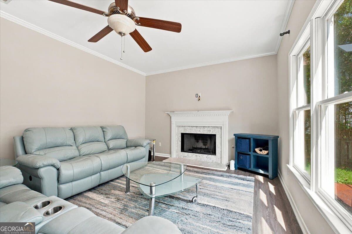 4 bedroom, 2.5 bathroom, 2,454 sq ft single family residence for sale at 4009 Union Walk Circle, Smyrna, GA 30082 — photo 6