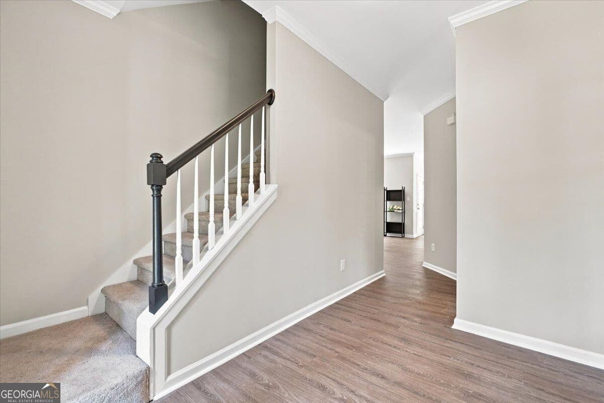 4 bedroom, 2.5 bathroom, 2,454 sq ft single family residence for sale at 4009 Union Walk Circle, Smyrna, GA 30082 — photo 7