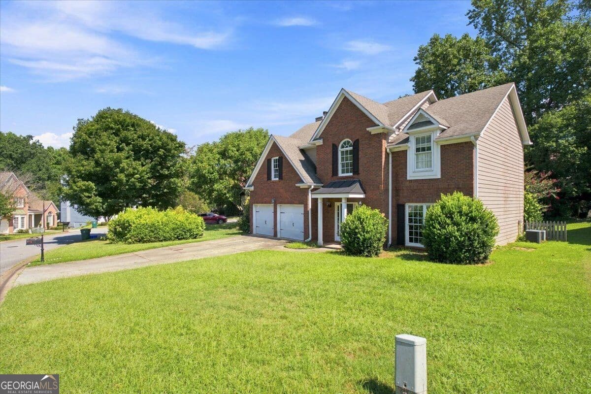 4 bedroom, 2.5 bathroom, 2,454 sq ft single family residence for sale at 4009 Union Walk Circle, Smyrna, GA 30082 — photo 3