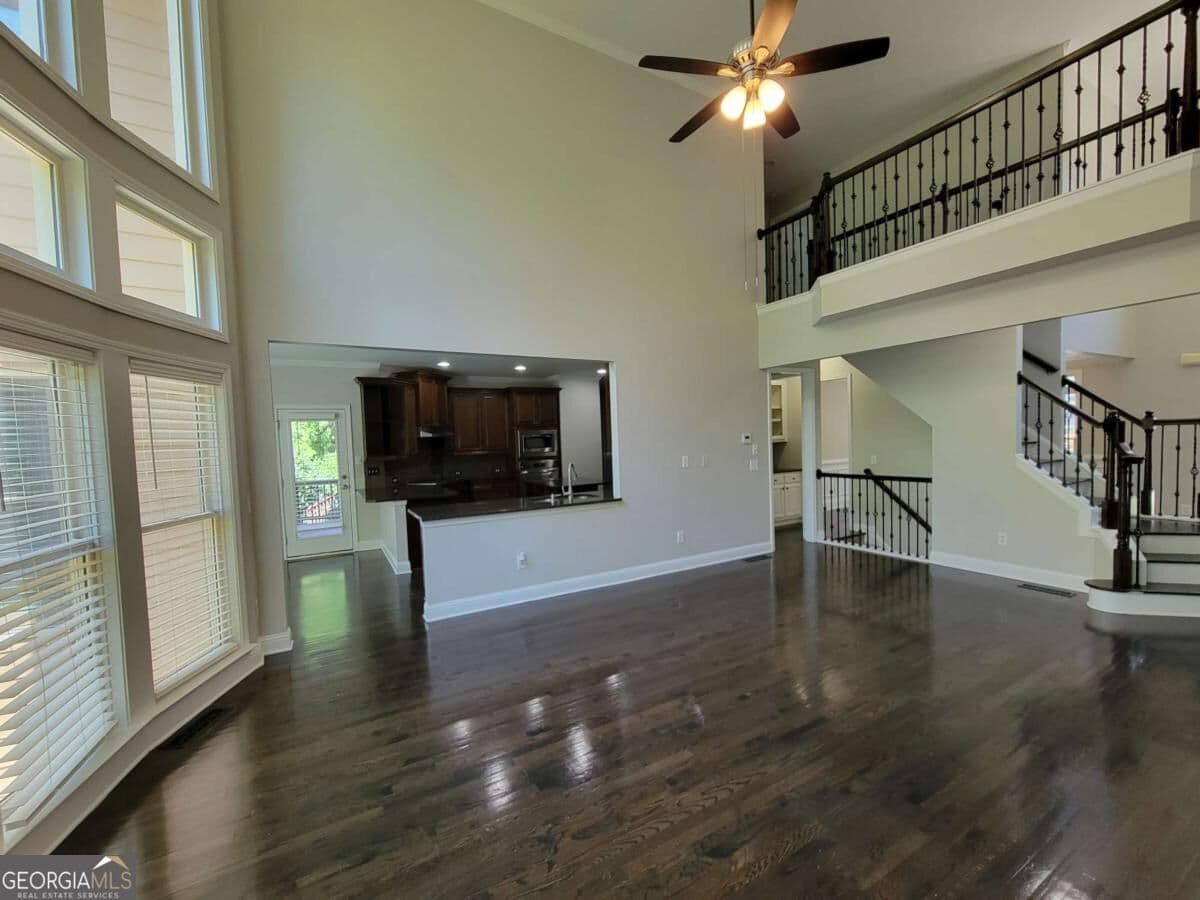 5 bedroom, 4.5 bathroom, 4,492 sq ft single family residence for sale at 6660 Granite Gate Pass, Cumming, GA 30028 — photo 9