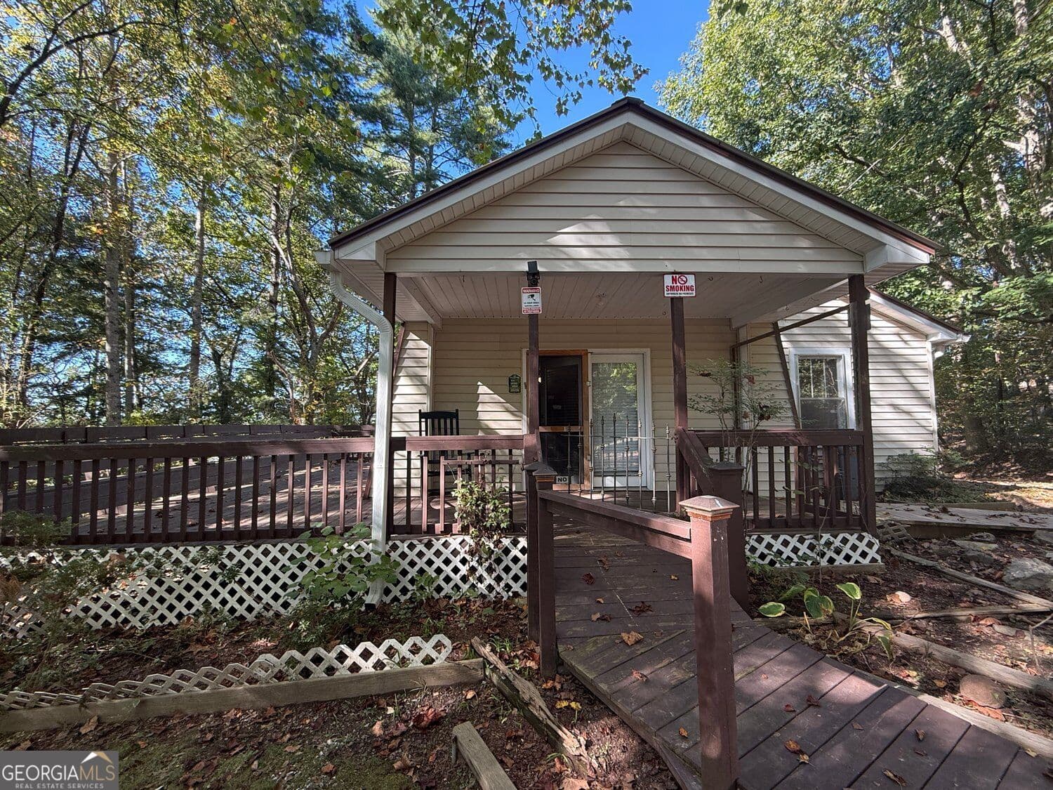 2 bedroom, 1 bathroom, 1,708 sq ft single family residence for sale at 269 Kimsey Street, Blairsville, GA 30512 — photo 2