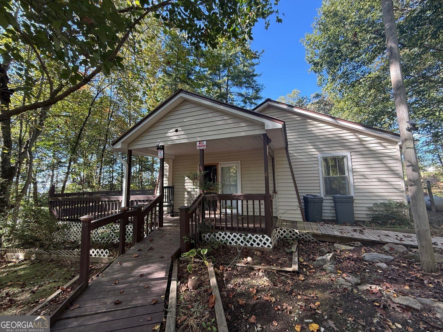2 bedroom, 1 bathroom, 1,708 sq ft single family residence for sale at 269 Kimsey Street, Blairsville, GA 30512